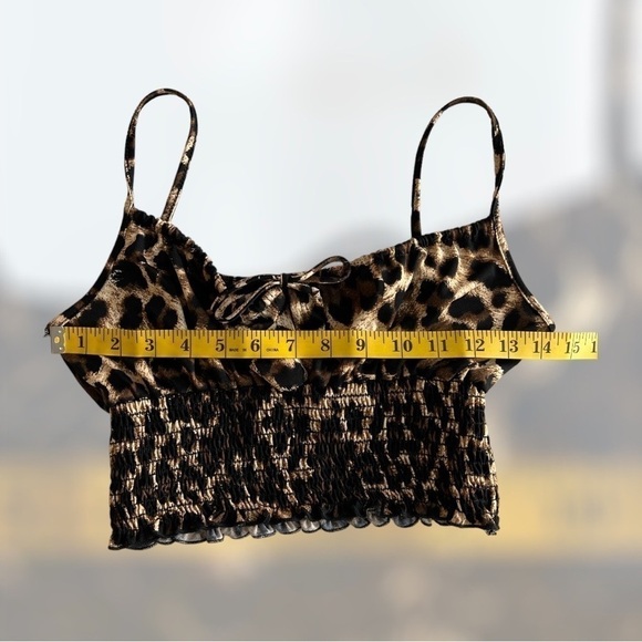 Timing leopard print tie front spaghetti strap crop top size S - Picture 3 of 7